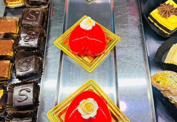 ottime torte artigianali a castel maggiore monoporzione e produzioni di pasticceria presso alterego café